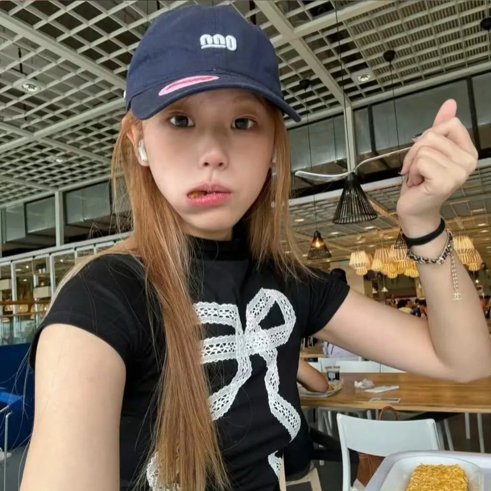 幽灵与未亡人